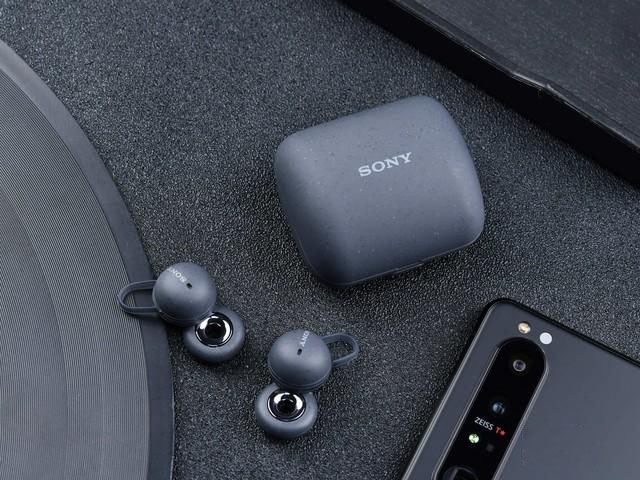 What kind of headphones are suitable for running? These bone conduction headphones​ are easy to use and comfortable!(pic3)